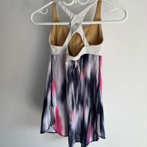 Lululemon Venus tank top☀️ - Picture 2 of 4